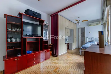 Kitnet com 1 Quarto à venda, 31m² no Passo da Areia, Porto Alegre