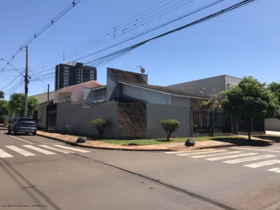 Casa com 4 Quartos à venda, 216m² no Centro, Campo Mourão