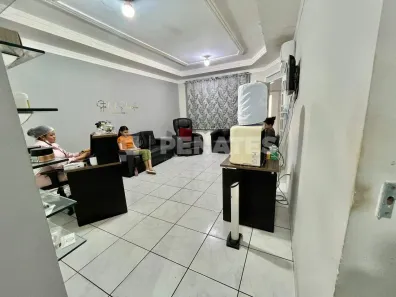 Imóvel Comercial com 3 Quartos à venda, 70m² no Candelária, Natal