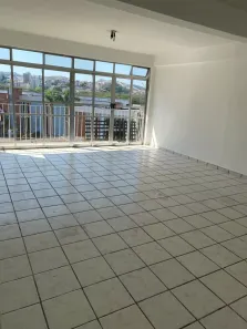 Apartamento com 3 Quartos para alugar, 140m² no Aterrado, Volta Redonda