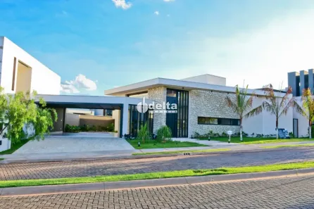 Casa de Condomínio com 3 Quartos à venda, 230m² no Jardim Botânico, Uberlândia