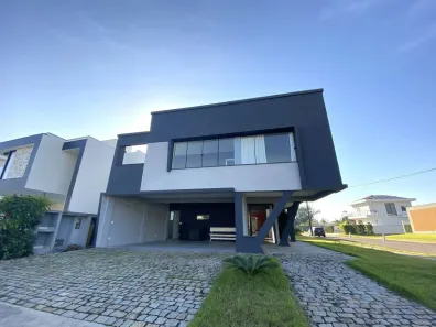 Casa de Condomínio com 3 Quartos à venda, 260m² no Santa Regina, Camboriú