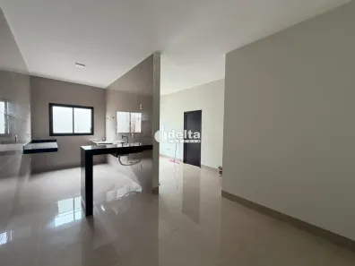 Casa com 3 Quartos à venda, 90m² no Segismundo Pereira, Uberlândia