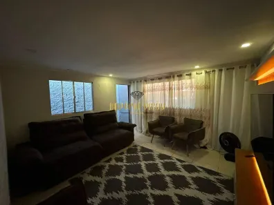Casa com 2 Quartos à venda, 161m² no Parque Maria Helena, Suzano