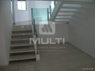 Casa com 5 Quartos à venda, 250m² no Jardim Inconfidência, Uberlândia