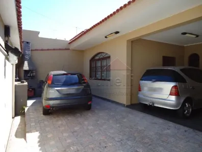 Casa com 3 Quartos à venda, 240m² no Parque dos Bandeirantes, Ribeirão Preto