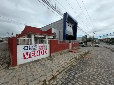 Imóvel Comercial com 4 Quartos para venda ou aluguel, 360m² no Indianópolis, Caruaru