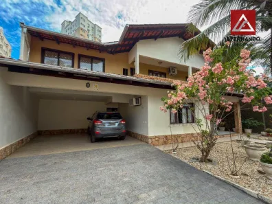 Casa com 4 Quartos à venda, 319m² no Vila Nova, Blumenau