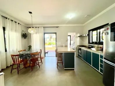 Casa com 4 Quartos à venda, 159m² no Campeche, Florianópolis