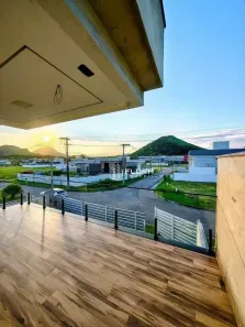 Casa de Condomínio com 4 Quartos à venda, 297m² no Cajueiros (Itaipuaçu), Maricá