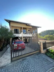 Casa com 3 Quartos à venda, 196m² no Amizade, Guaramirim