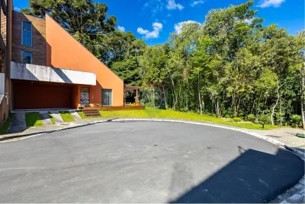 Casa de Condomínio com 3 Quartos à venda, 183m² no Santa Cândida, Curitiba