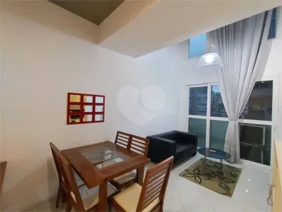 Apartamento com 2 Quartos para venda ou aluguel, 130m² no Gonzaga, Santos