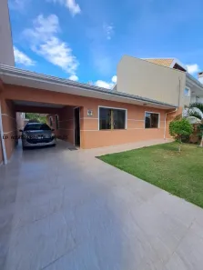 Casa com 3 Quartos à venda, 136m² no Novo Mundo, Curitiba