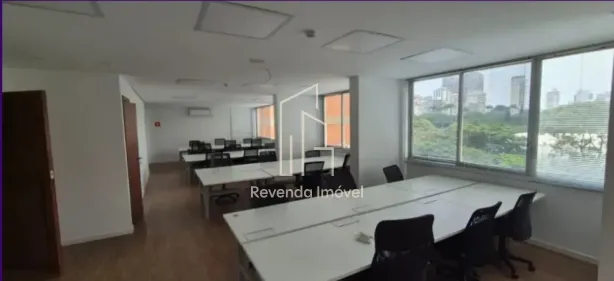 Sala Comercial para alugar, 250m² no Jardim Paulistano, São Paulo