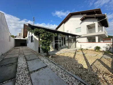 Casa com 3 Quartos para alugar, 85m² no , Balneário Piçarras