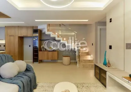 Sobrado com 3 Quartos à venda, 192m² no Santa Felicidade, Curitiba