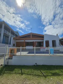Casa com 5 Quartos para alugar, 250m² no Torres, Torres