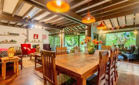 Casa com 4 Quartos à venda, 380m² no Jardim Marilu, Carapicuíba