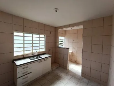 Apartamento com 3 Quartos para alugar, 79m² no Santa Maria, Uberaba
