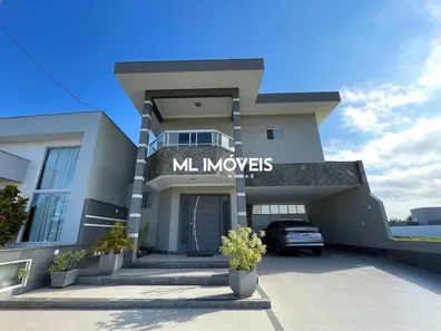 Casa com 3 Quartos à venda, 252m² no Lagoa, Macaé