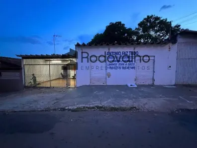 Casa com 3 Quartos à venda, 250m² no Setor Perim, Goiânia