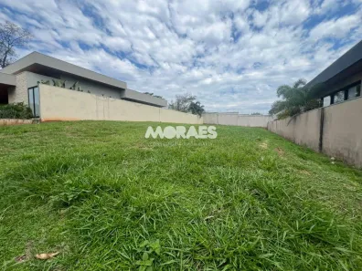 Lote/Terreno à venda, 678m² no Jardim Shangri-Lá, Bauru