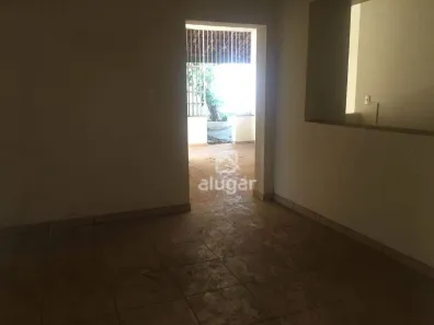 Prédio Comercial com 6 Quartos para alugar, 230m² no Centro, Montes Claros