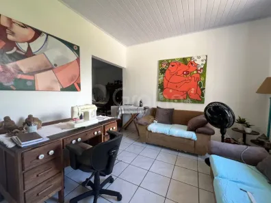 Casa com 4 Quartos à venda, 180m² no Coqueiros, Florianópolis