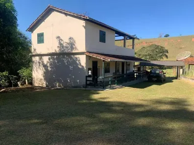 Fazenda/Sítio com 6 Quartos à venda, 12000m² no Centro, Guarani