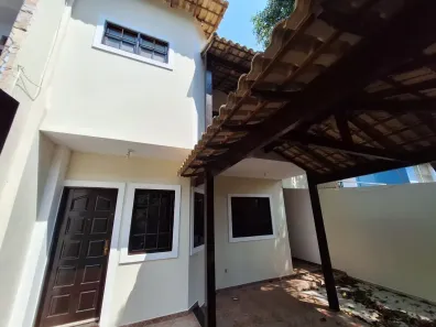 Casa com 5 Quartos para alugar, 255m² no São Marcos, Macaé