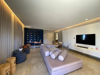 Apartamento com 3 Quartos à venda, 234m² no Osvaldo Rezende, Uberlândia