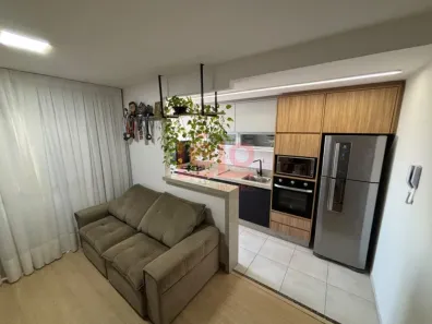 Apartamento com 2 Quartos à venda, 51m² no Zona 06, Maringá