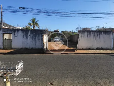 Lote/Terreno à venda, 400m² no Saraiva, Uberlândia
