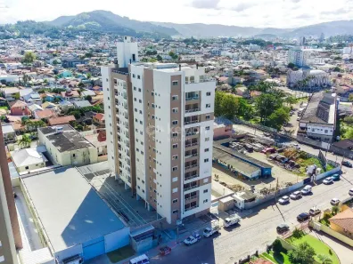 Apartamento com 2 Quartos para alugar, 76m² no Centro, Tubarão