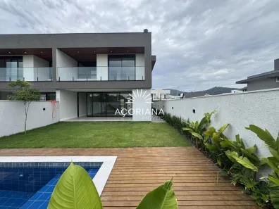 Casa com 3 Quartos para alugar, 250m² no Lagoa da Conceição, Florianópolis