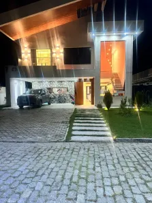 Casa de Condomínio com 4 Quartos à venda, 212m² no Ubatiba, Maricá