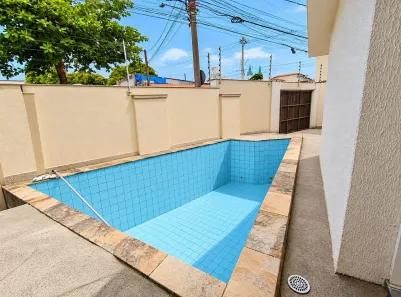 Casa com 3 Quartos para alugar, 149m² no Jardim Leonídia, Jacareí