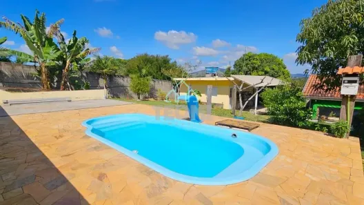 Fazenda/Sítio com 3 Quartos à venda, 170m² no Loteamento Chácaras Ingrid, Taubaté
