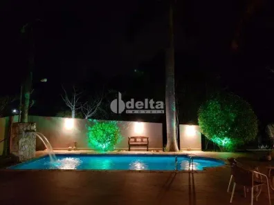 Fazenda/Sítio com 4 Quartos à venda, 600m² no Guarani, Uberlândia