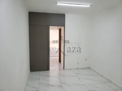 Sala Comercial à venda, 83m² no Centro, São José dos Campos