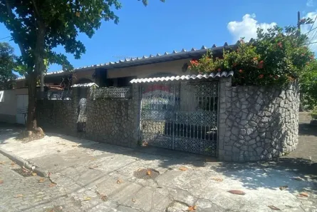 Casa de Condomínio com 5 Quartos à venda, 300m² no Taquara, Rio de Janeiro