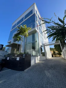 Sala Comercial para alugar, 190m² no Ariribá, Balneário Camboriú