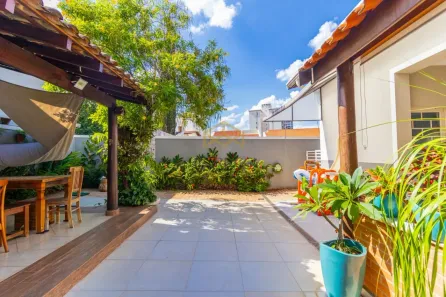 Sobrado com 4 Quartos à venda, 252m² no Nova Campinas, Campinas