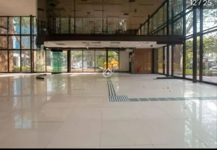 Ponto Comercial para alugar, 920m² no Cidade Monções, São Paulo