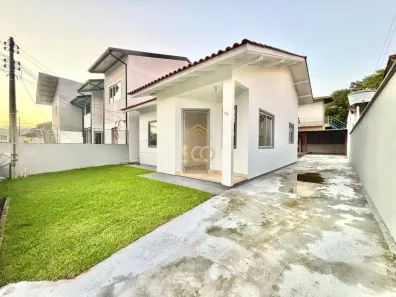 Casa com 3 Quartos à venda, 80m² no Forquilhas, São José