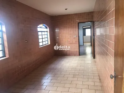 Casa com 4 Quartos à venda, 169m² no Jardim das Palmeiras, Uberlândia