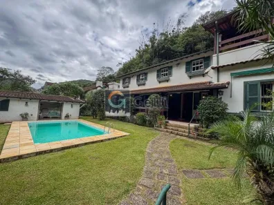 Casa com 5 Quartos à venda, 316m² no Castelanea, Petrópolis