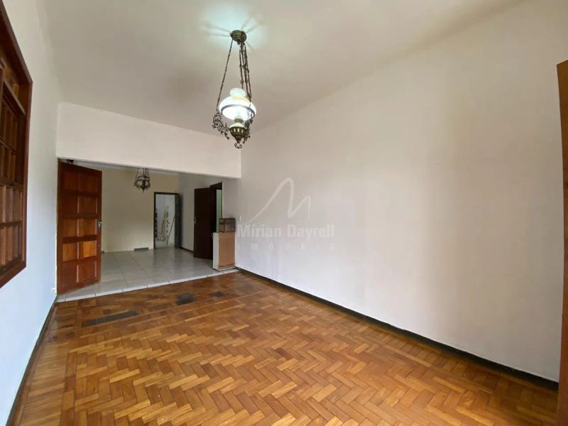 Casa com 5 quartos — Santo Antônio, Belo Horizonte