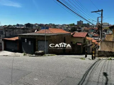 Sobrado com 2 Quartos à venda, 200m² no Vila Carmosina, São Paulo